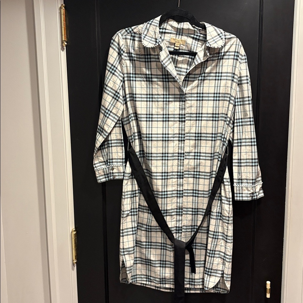 Burberry Plaid nova check light dress / jacket size 6 doilie pockets